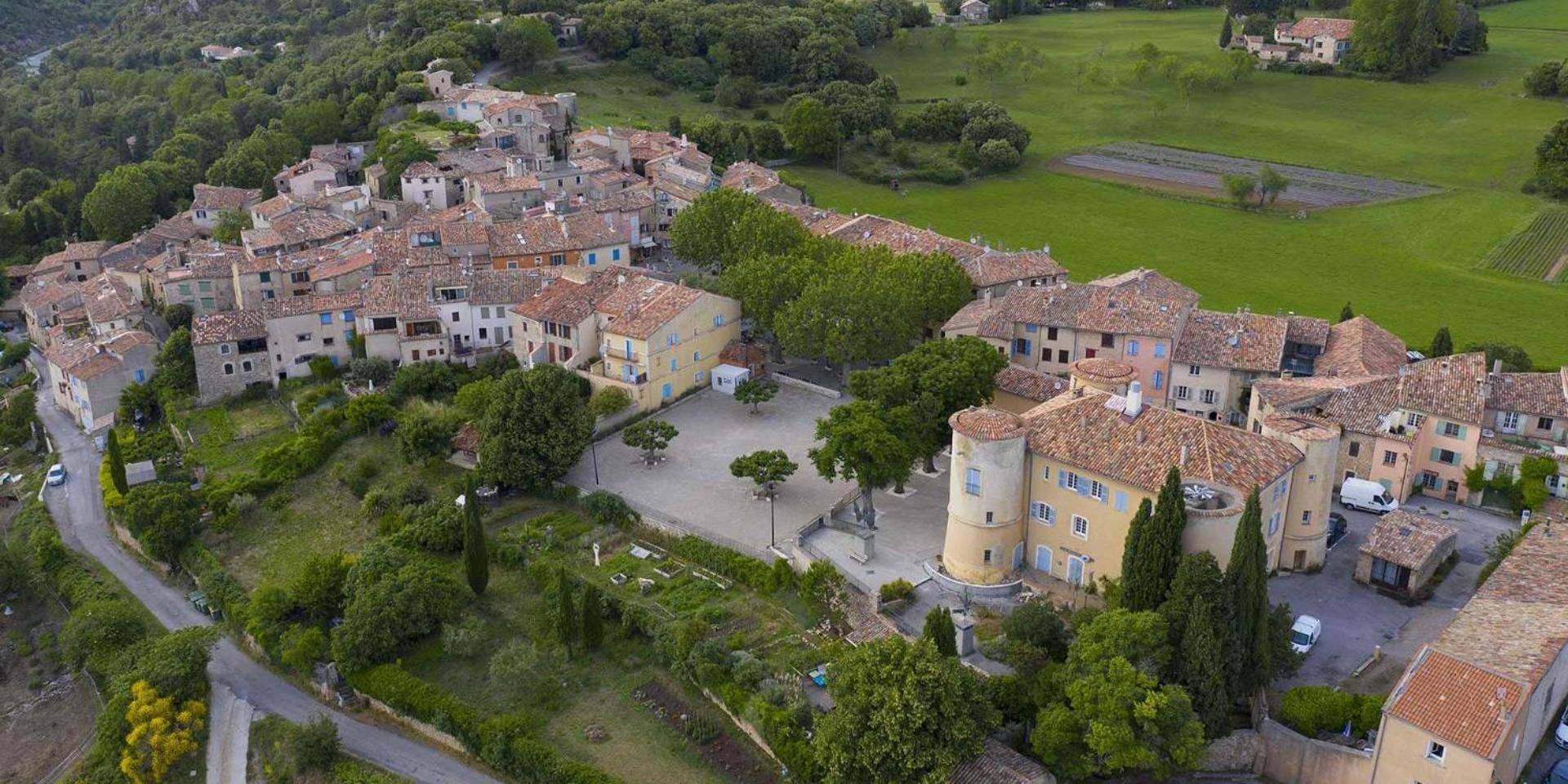 Au Coeur Du Village Provencal