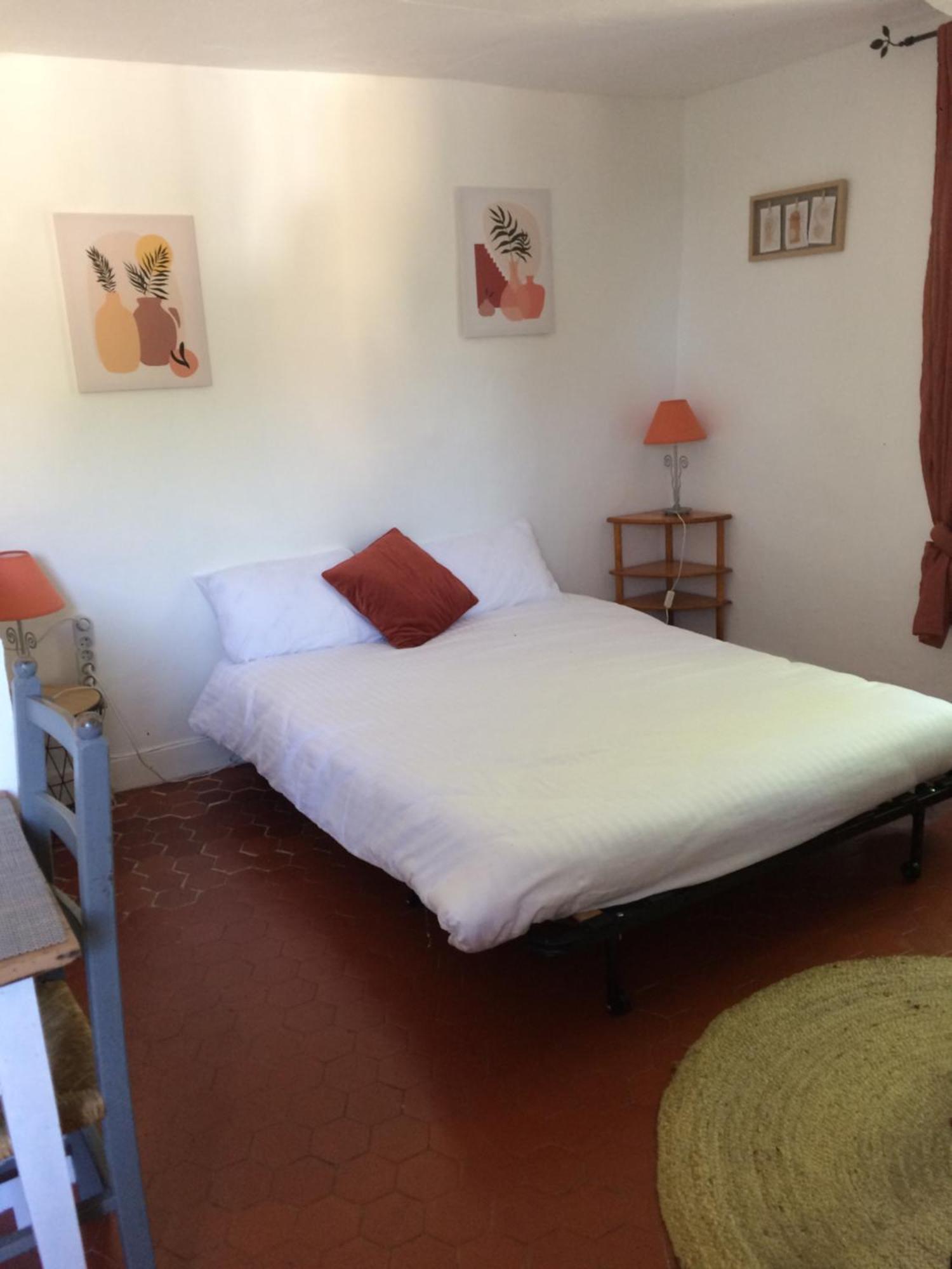 Au Coeur Du Village Provencal Appartement
