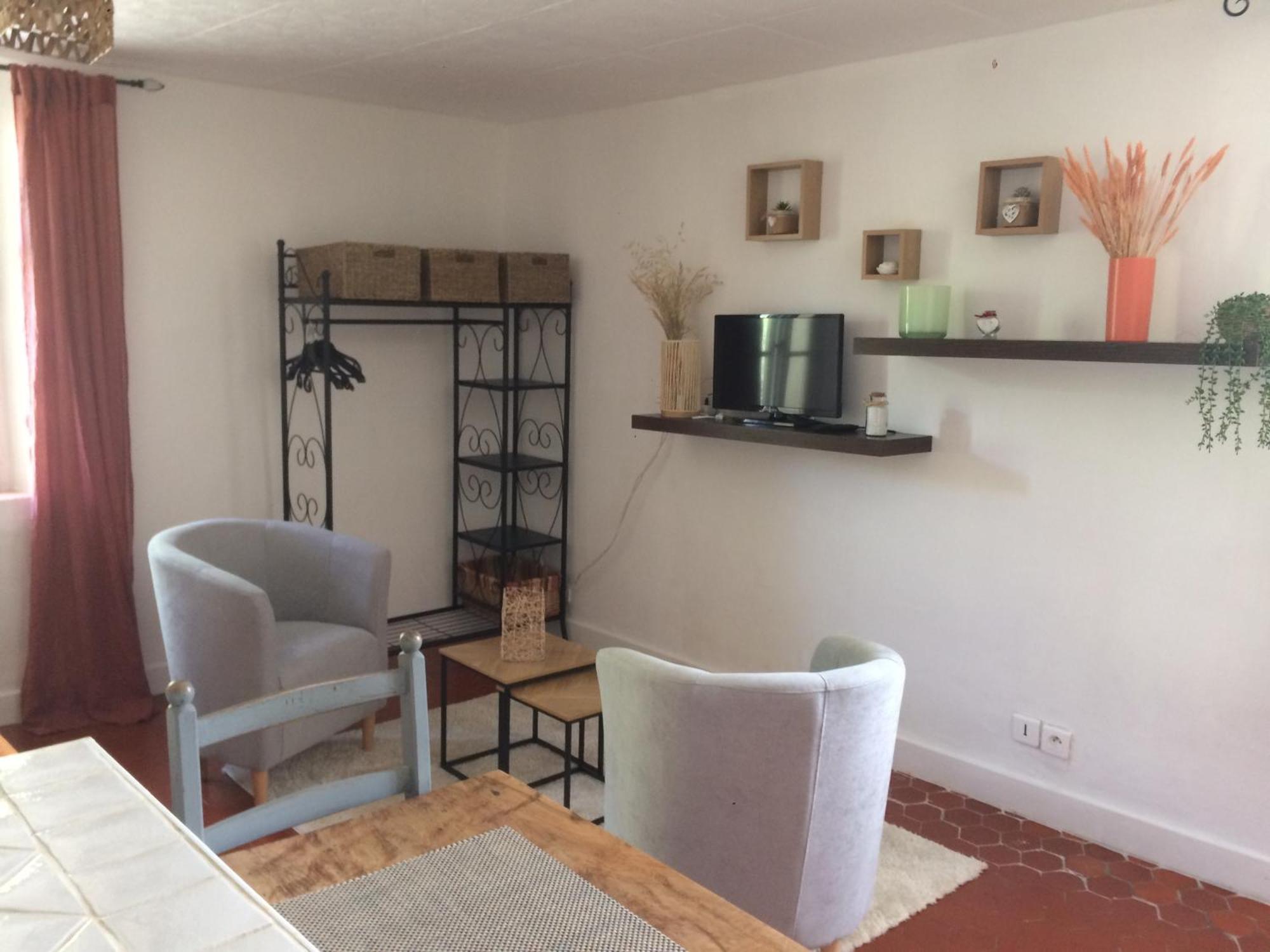 Appartement Au Coeur Du Village Provencal Tourtour