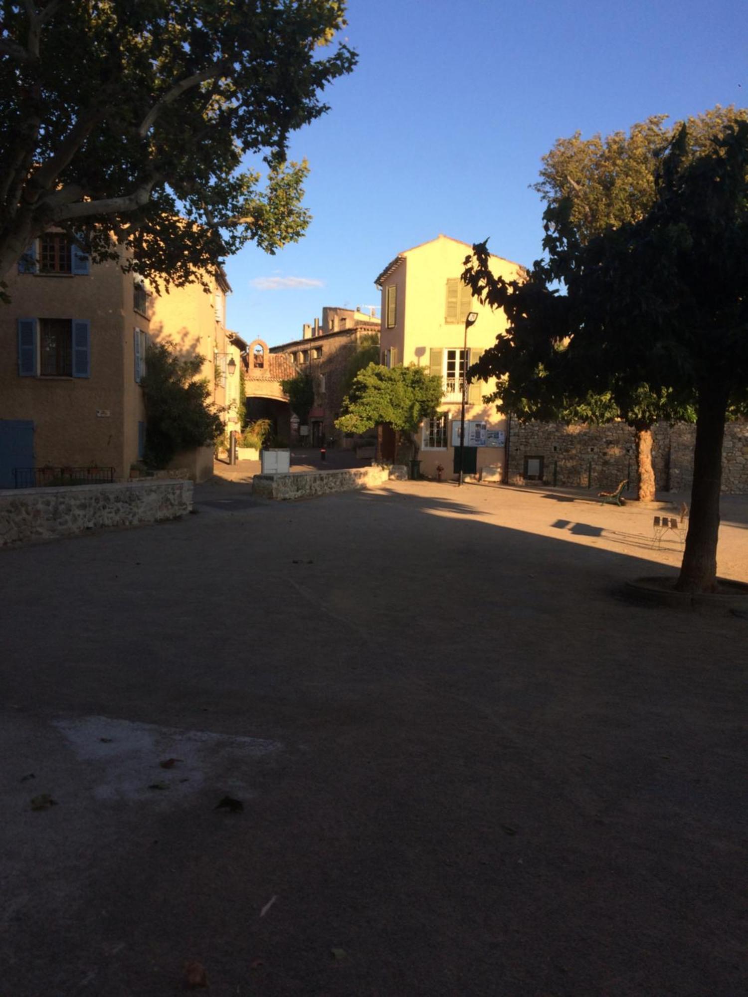 Apartment Au Coeur Du Village Provencal
